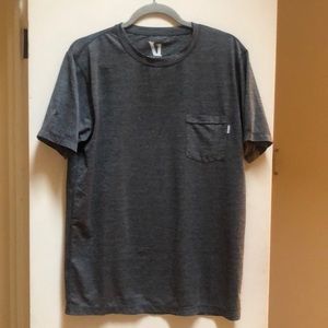 Vuori Men’s shirt
